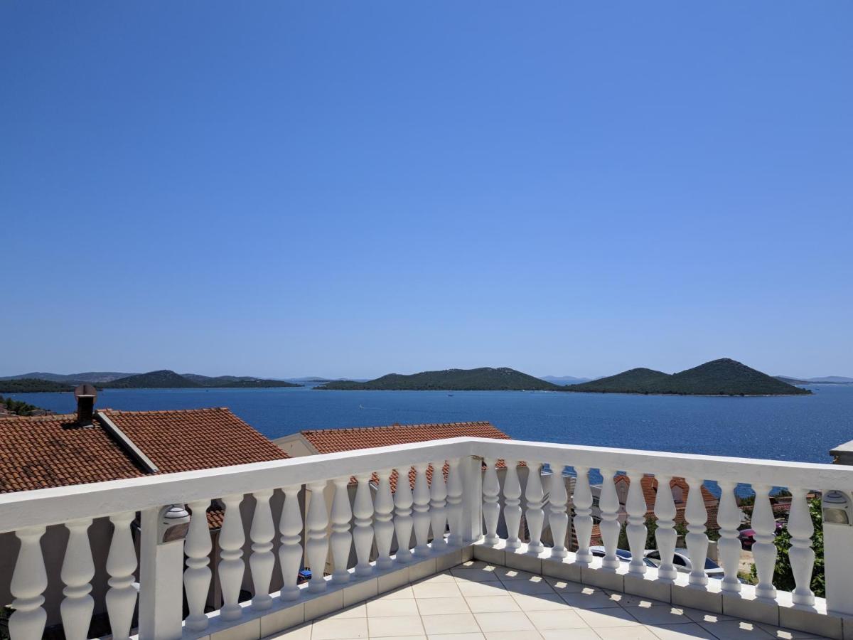Apartmani Mestrovic Драге Екстериор снимка