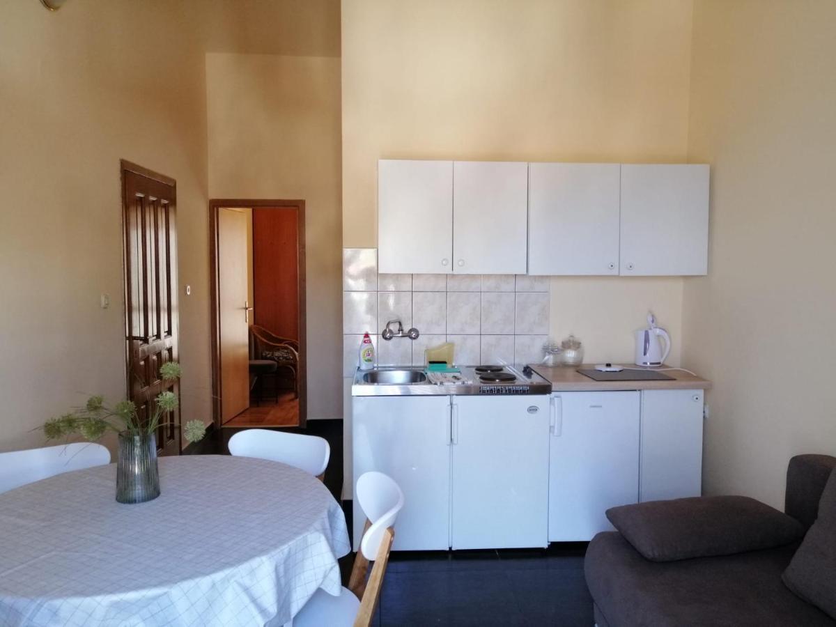 Apartmani Mestrovic Драге Екстериор снимка