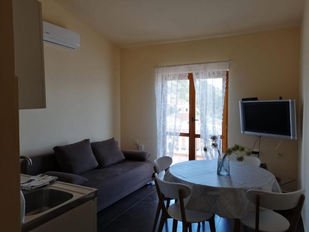 Apartmani Mestrovic Драге Екстериор снимка